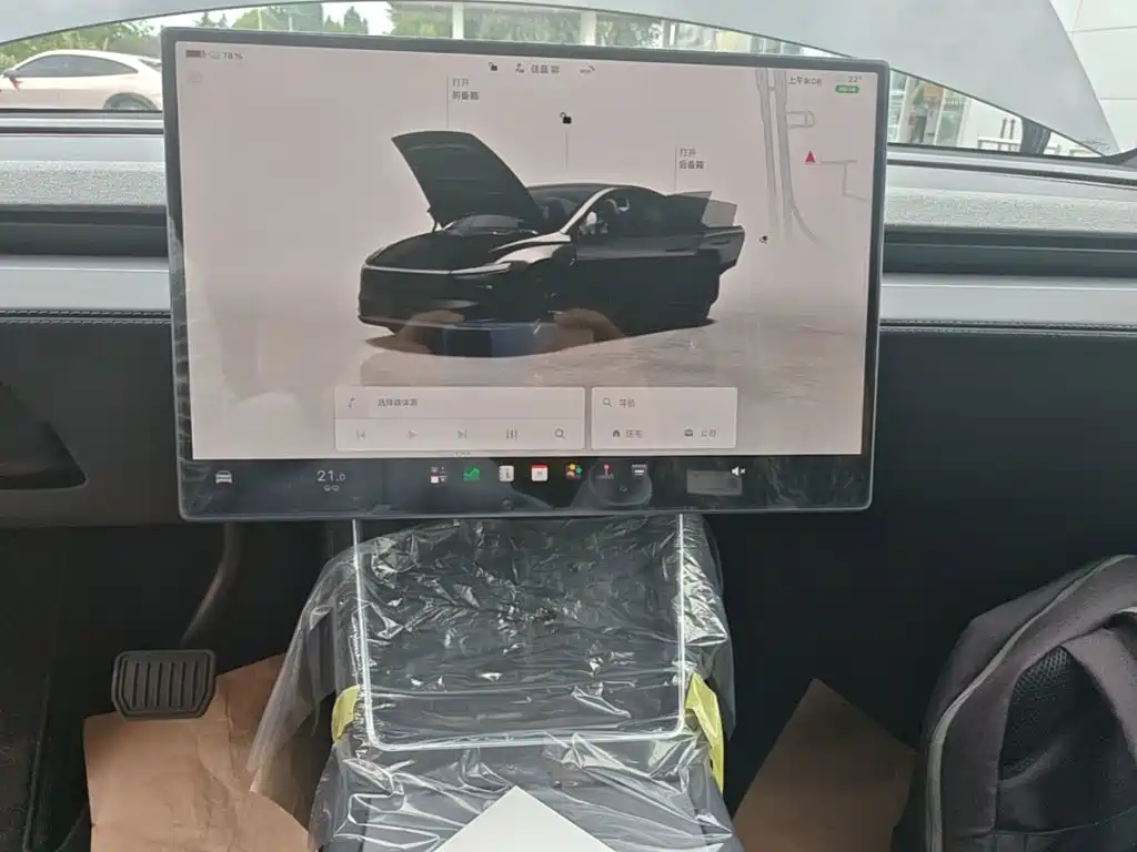 Tesla Model Y — фото 13