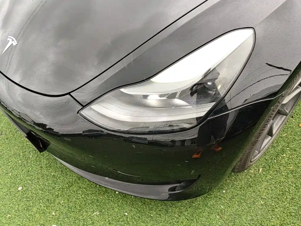 Tesla Model 3 — фото 18