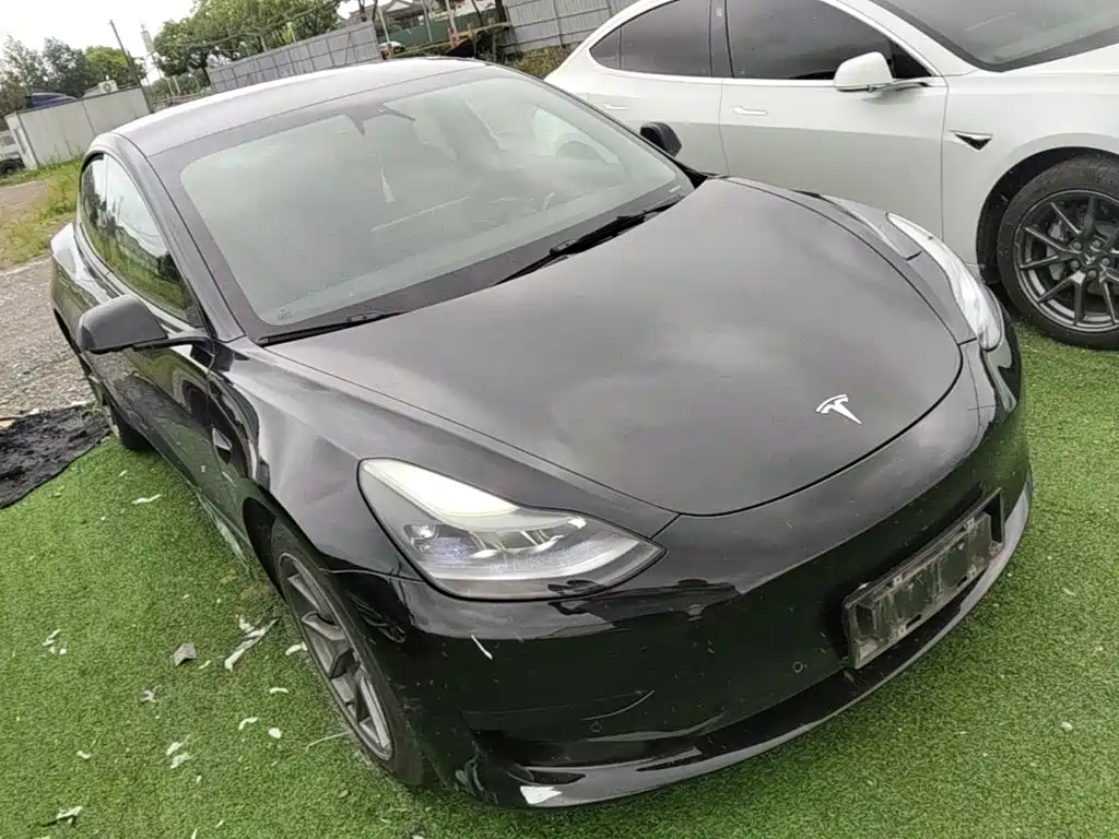 Tesla Model 3 — фото 22