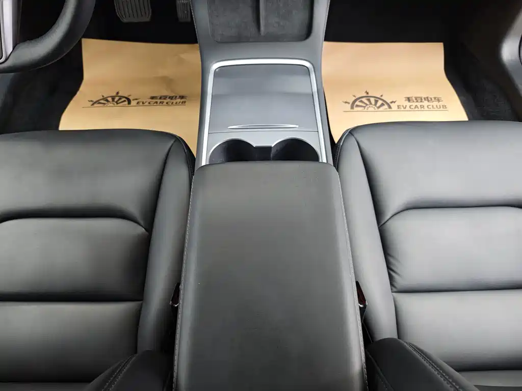 Tesla Model 3 — фото 14
