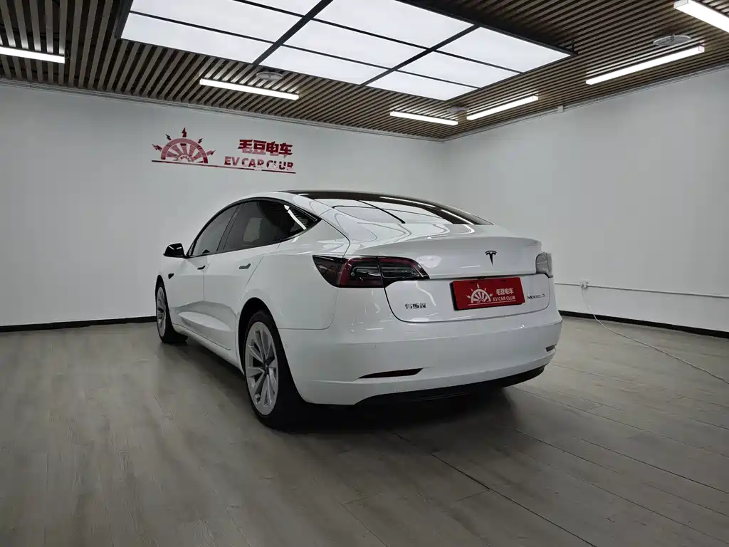 Tesla Model 3 — фото 5