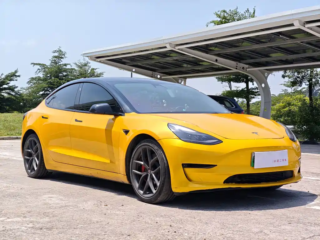 Tesla Model 3 — фото 3