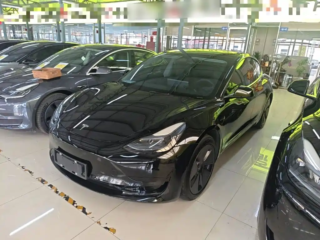 Tesla Model 3 — фото 2