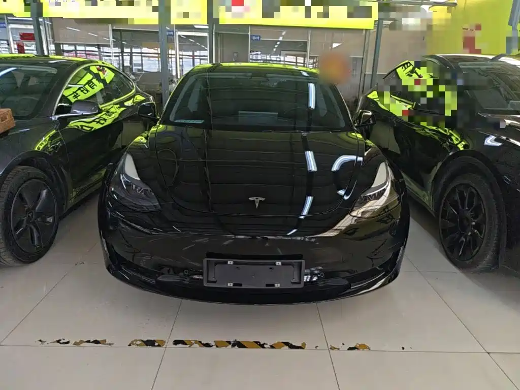 Tesla Model 3 — фото 3