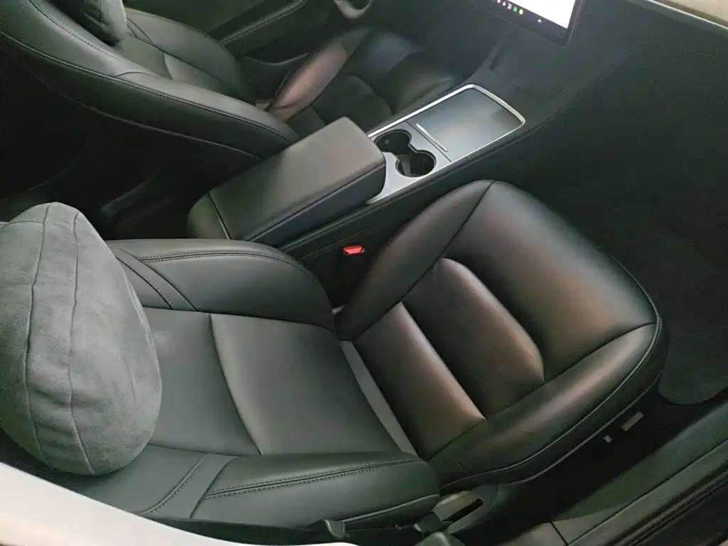 Tesla Model 3 — фото 25