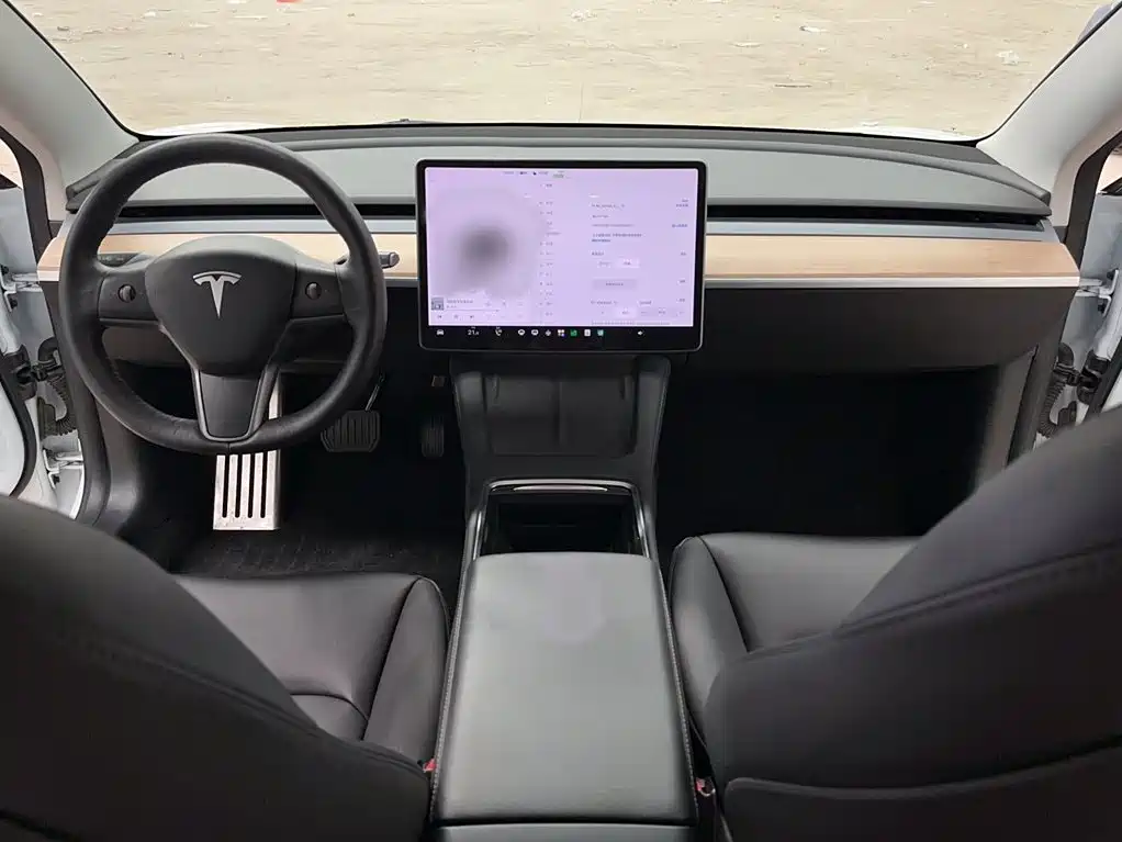 Tesla Model 3 — фото 4