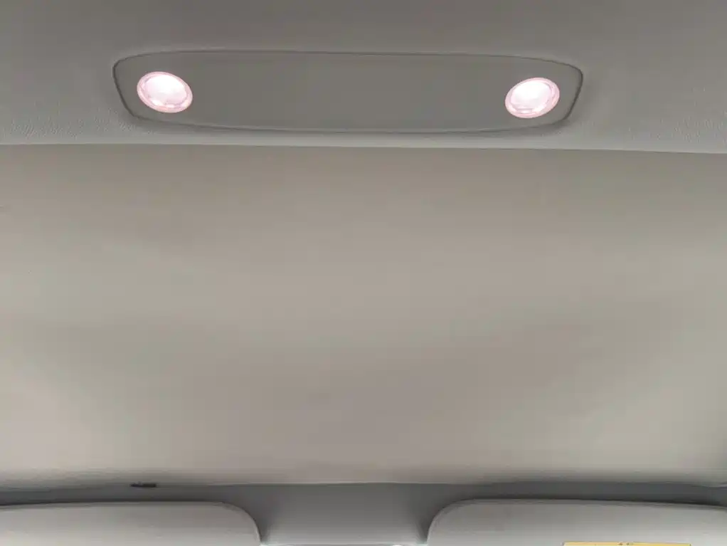 Tesla Model 3 — фото 7