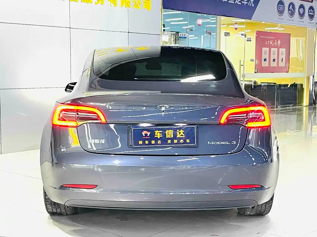Tesla Model 3 — фото 4