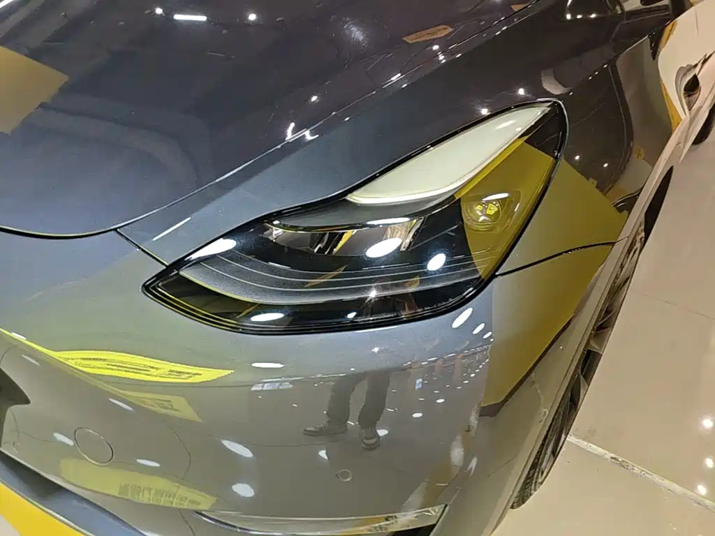 Tesla Model Y — фото 24