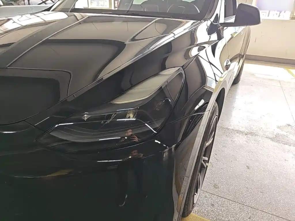 Tesla Model Y — фото 24