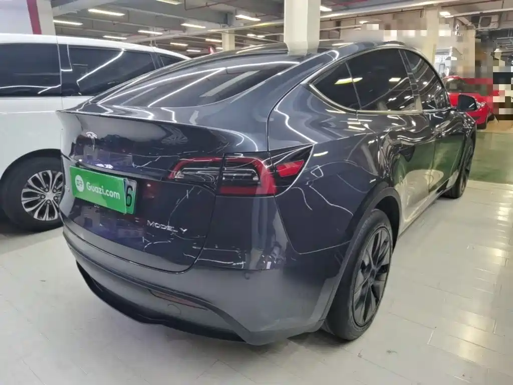 Tesla Model Y — фото 7