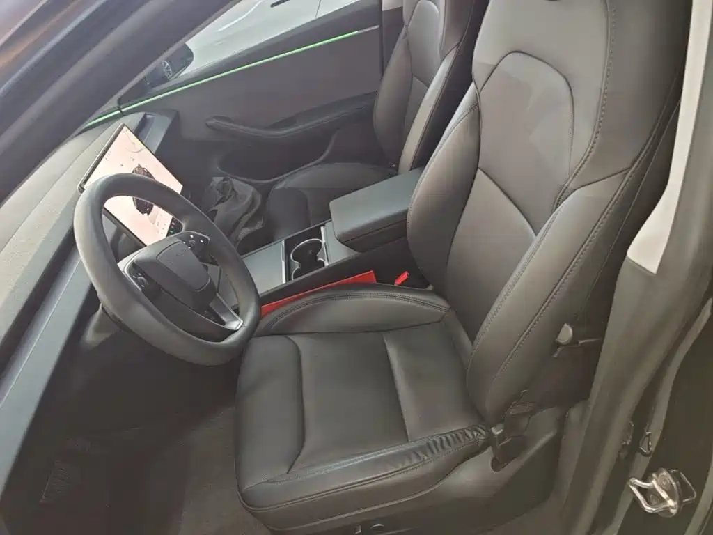 Tesla Model 3 — фото 15