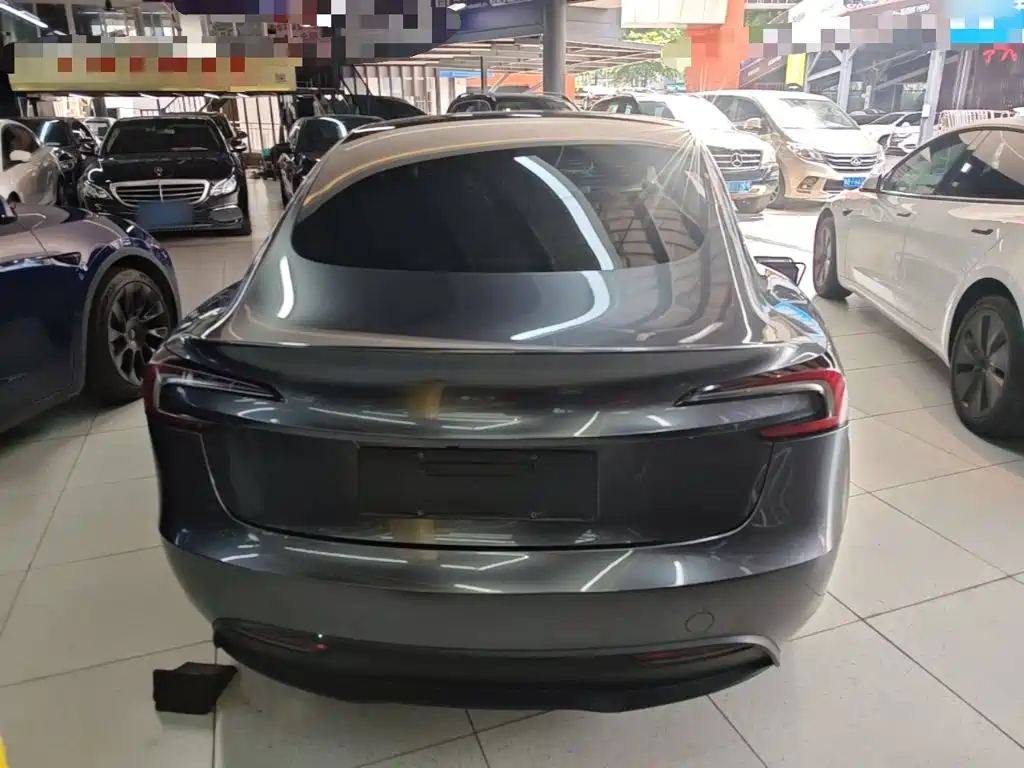 Tesla Model 3 — фото 6