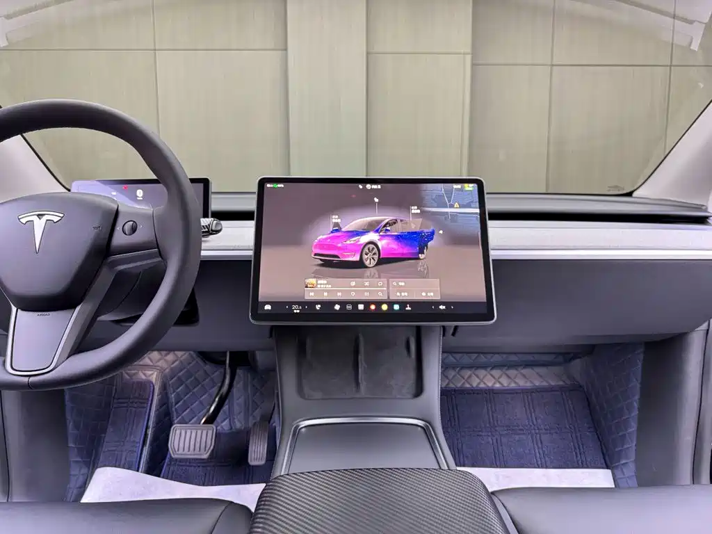Tesla Model Y — фото 9
