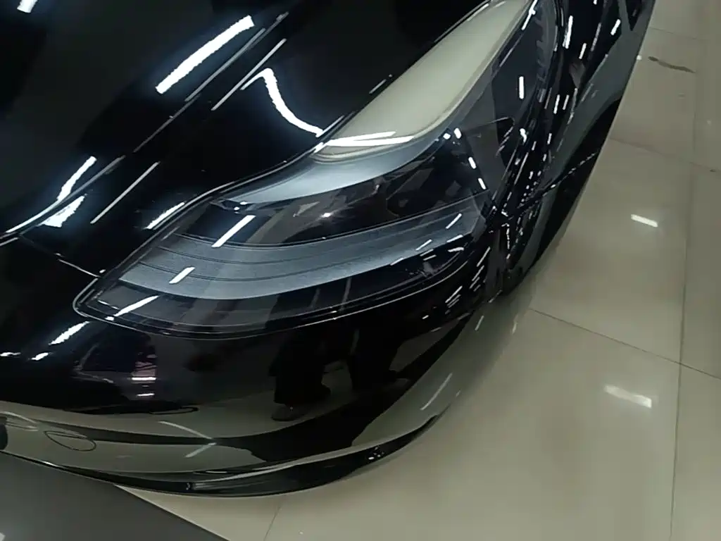 Tesla Model Y — фото 24