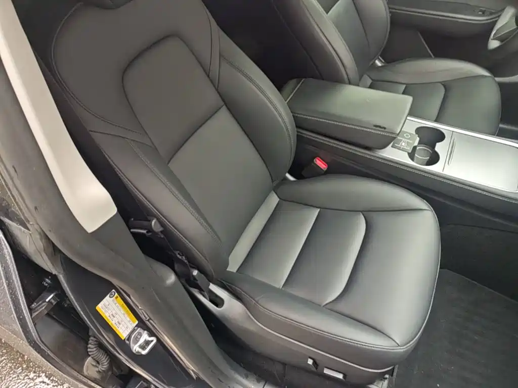 Tesla Model Y — фото 25