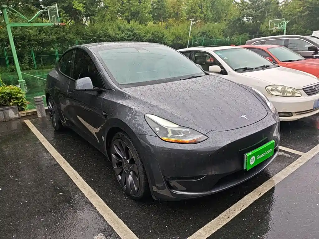 Tesla Model Y — фото 4