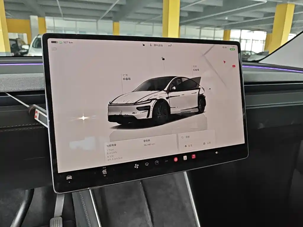 Tesla Model Y — фото 13
