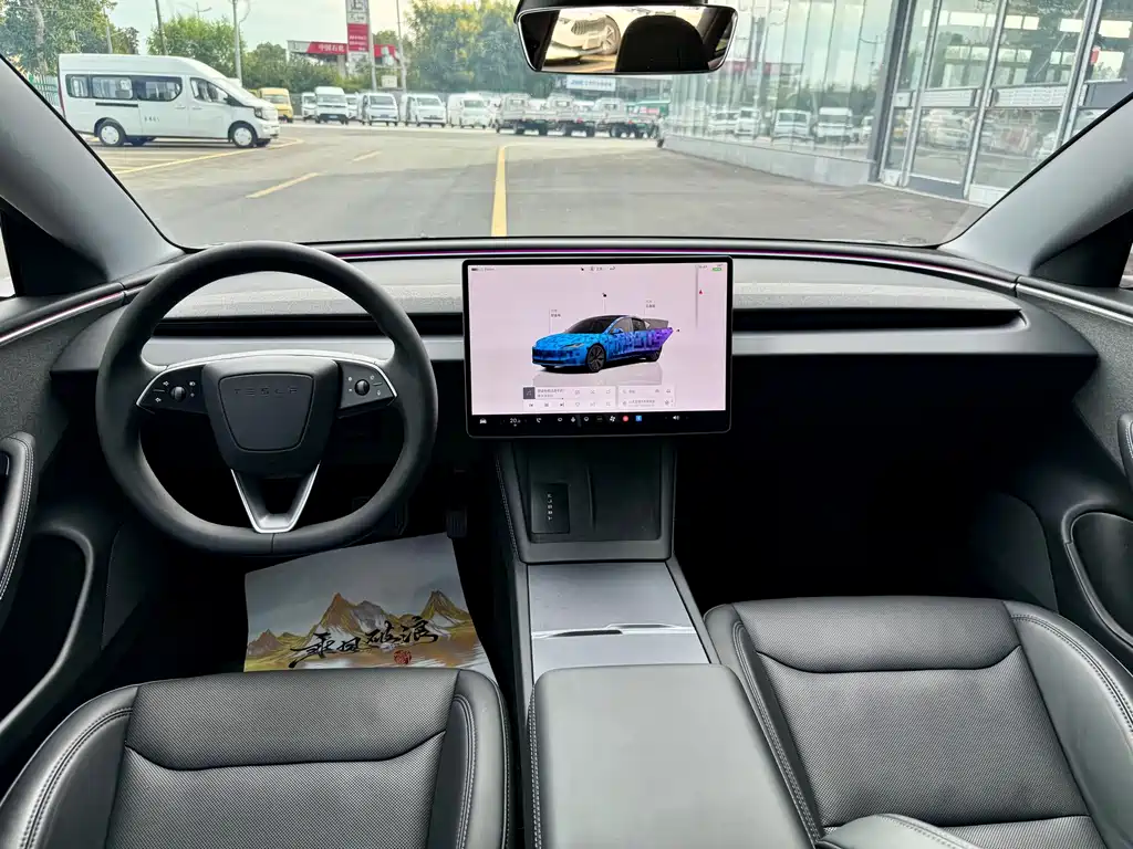 Tesla Model 3 — фото 10