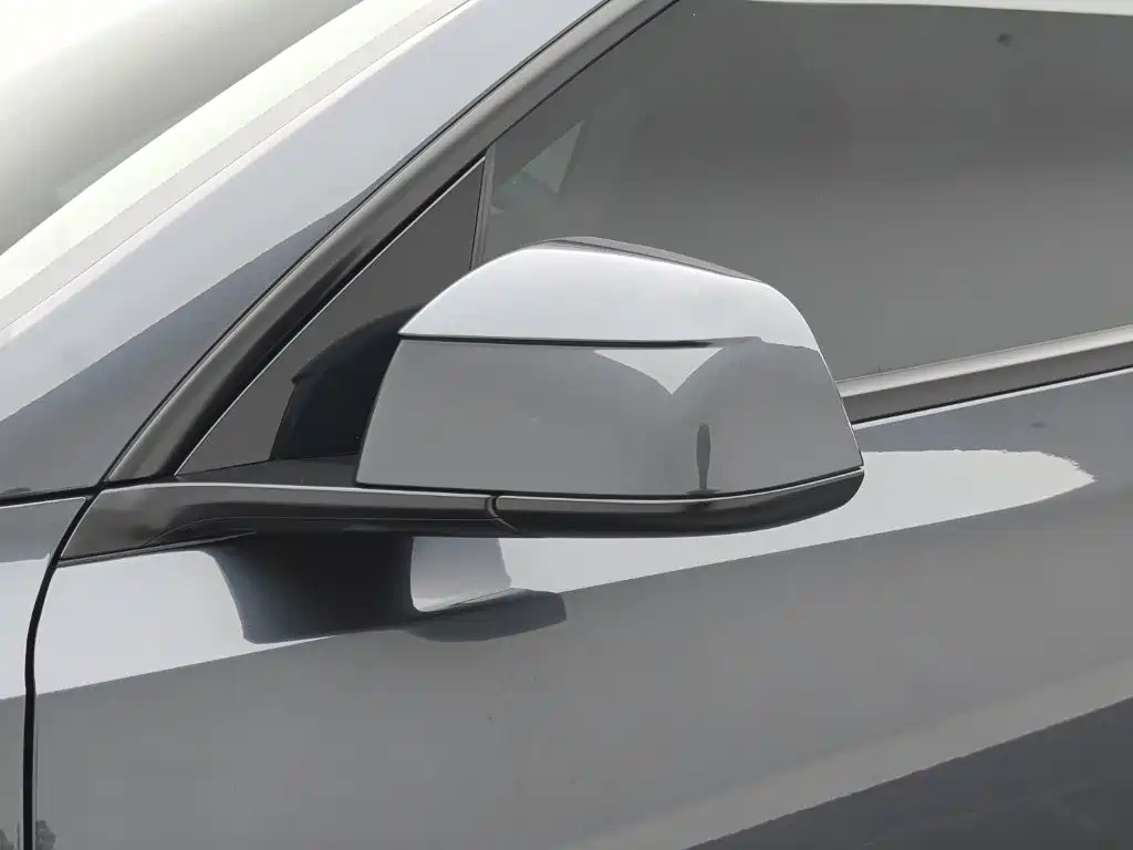 Tesla Model Y — фото 15
