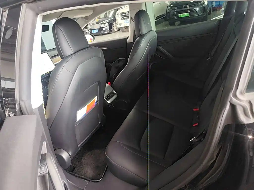 Tesla Model 3 — фото 13