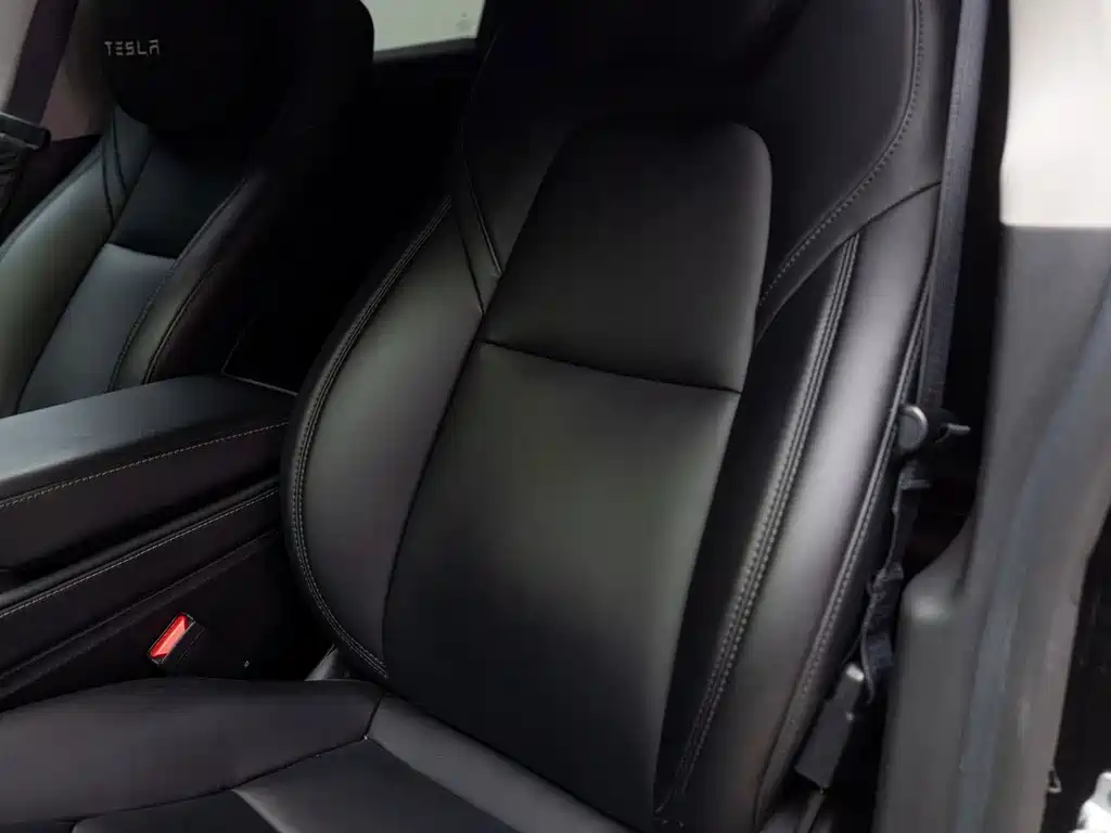 Tesla Model Y — фото 14