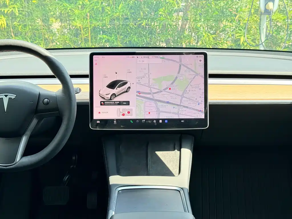 Tesla Model Y — фото 7