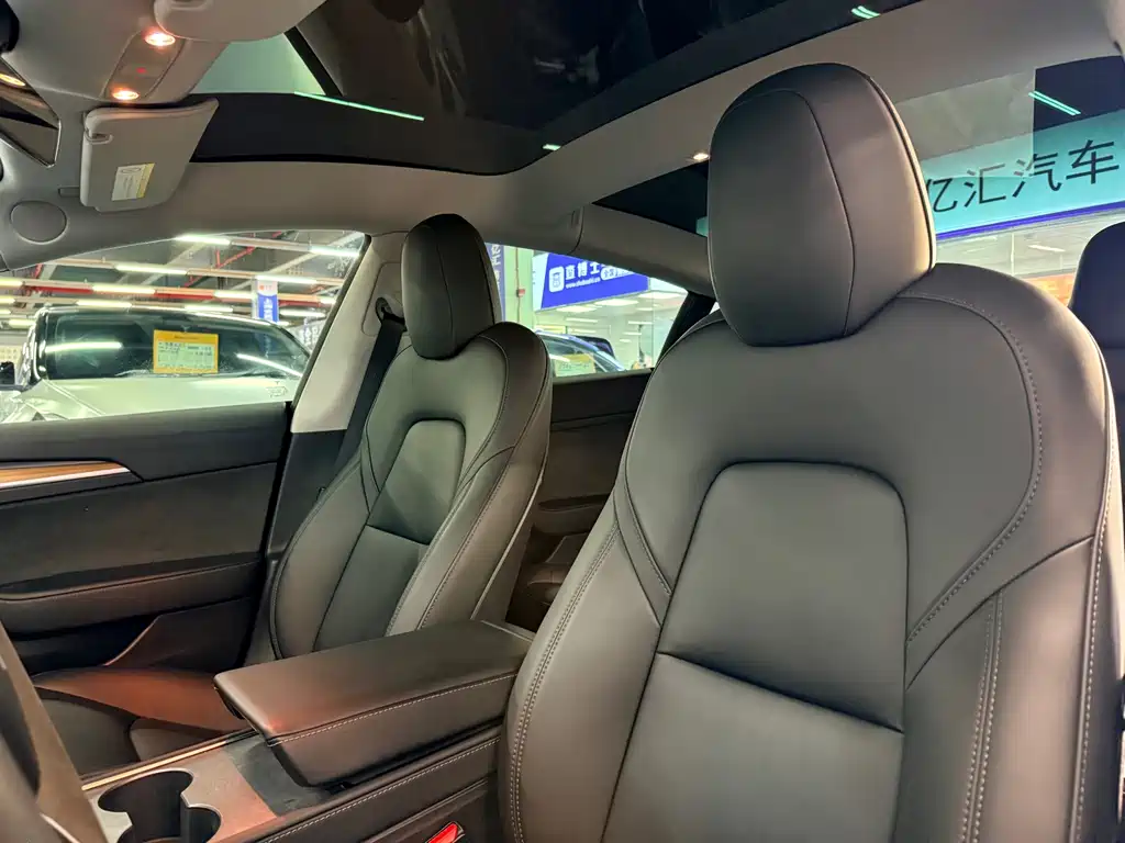 Tesla Model 3 — фото 13