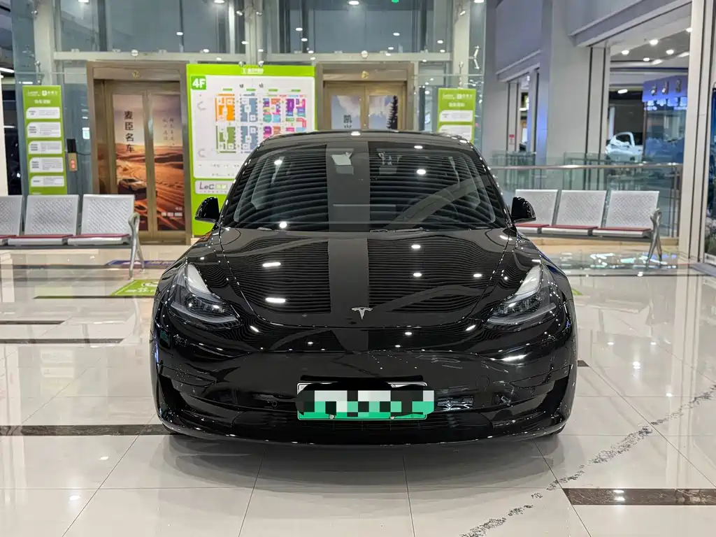Tesla Model 3 — фото 2