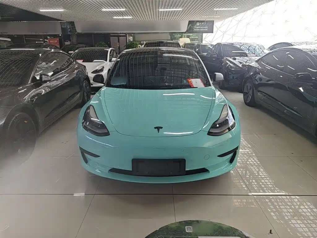 Tesla Model 3 — фото 3