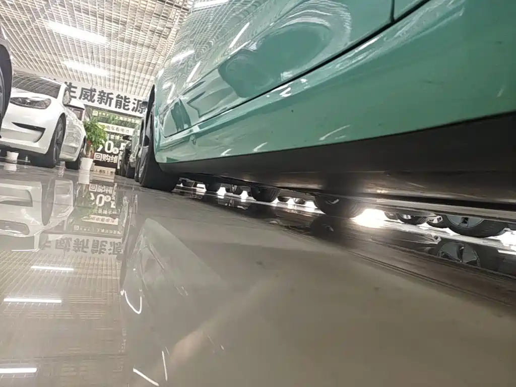 Tesla Model 3 — фото 21