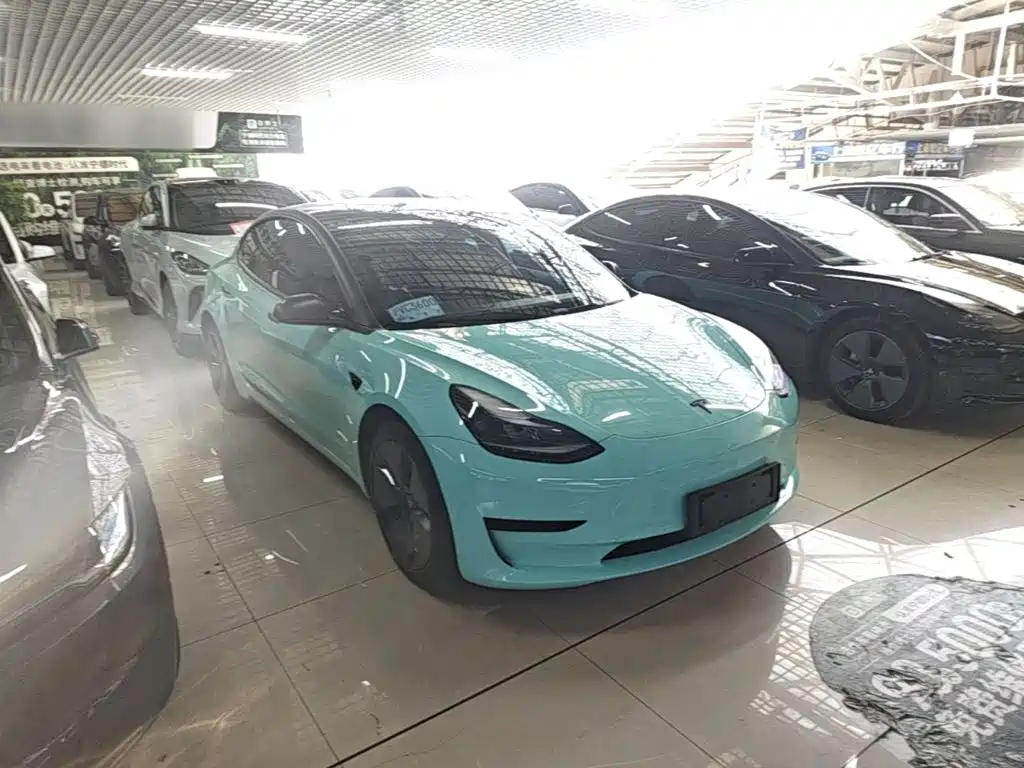 Tesla Model 3 — фото 4