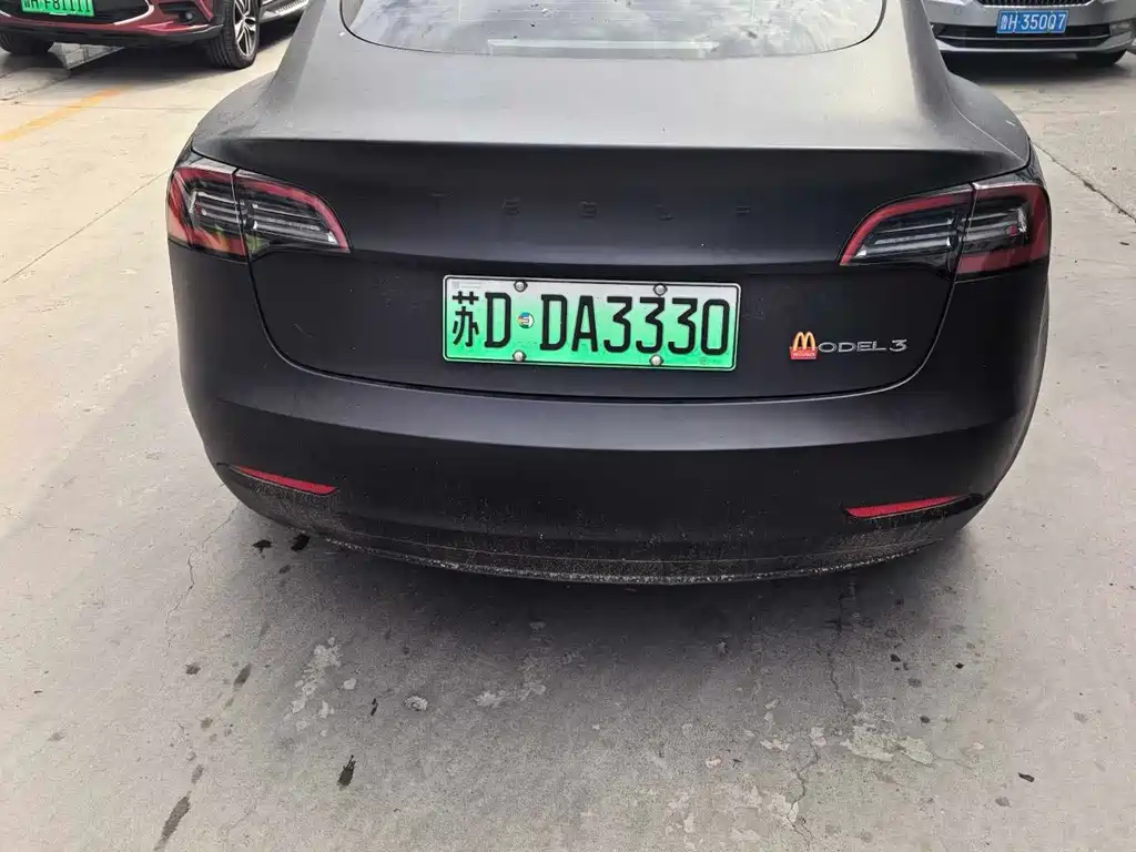 Tesla Model 3 — фото 3