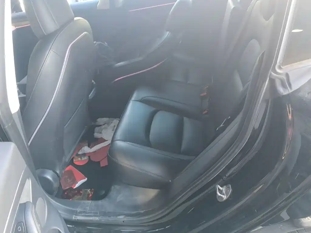Tesla Model 3 — фото 13