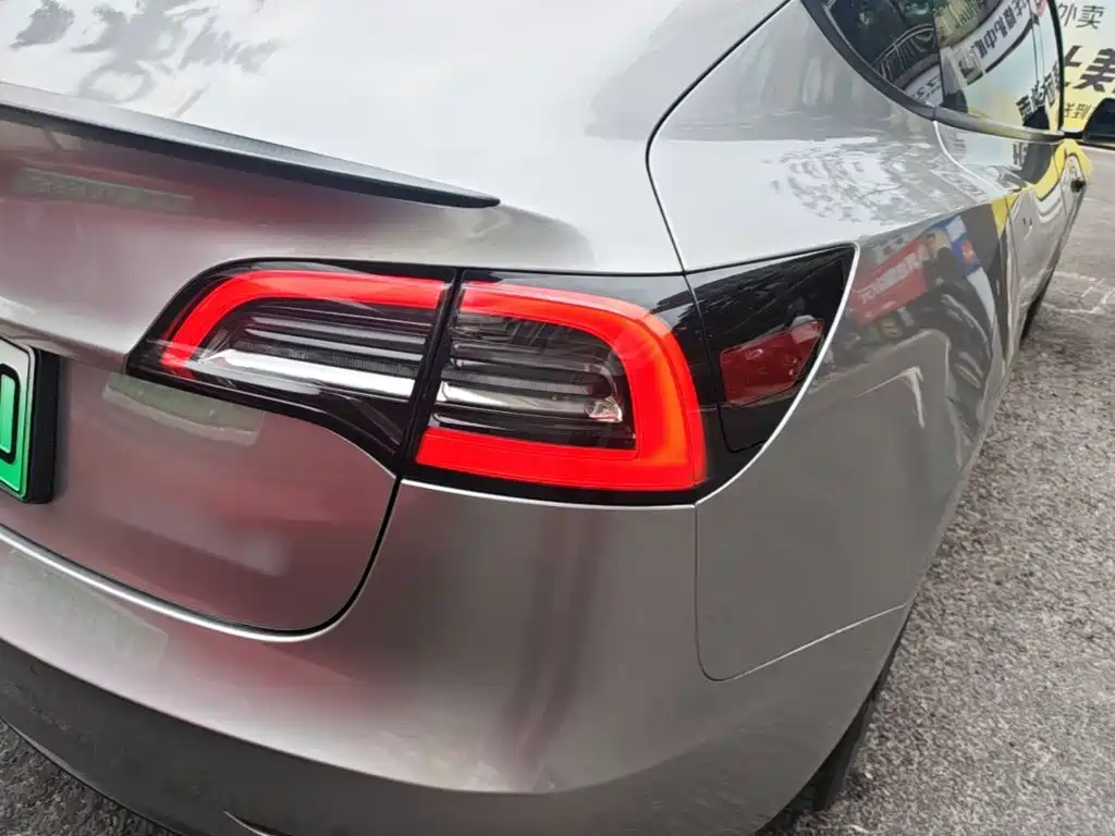 Tesla Model 3 — фото 24