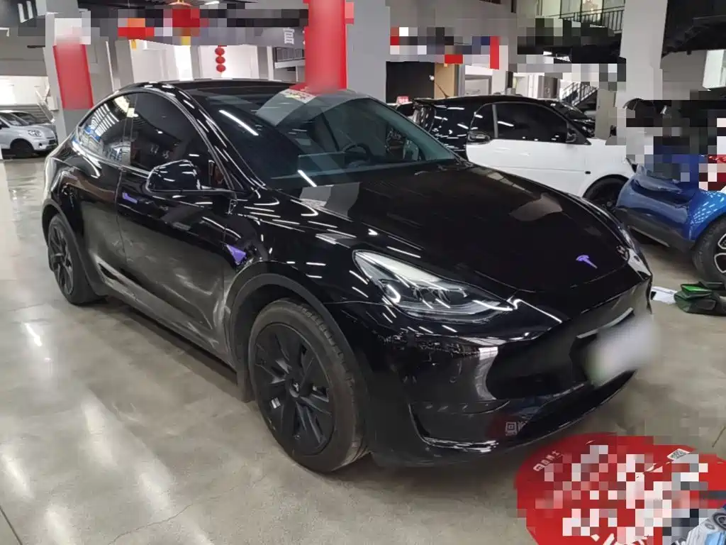 Tesla Model Y — фото 4