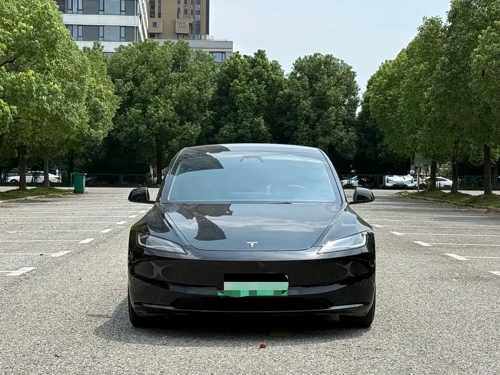 Tesla Model 3 — фото 2