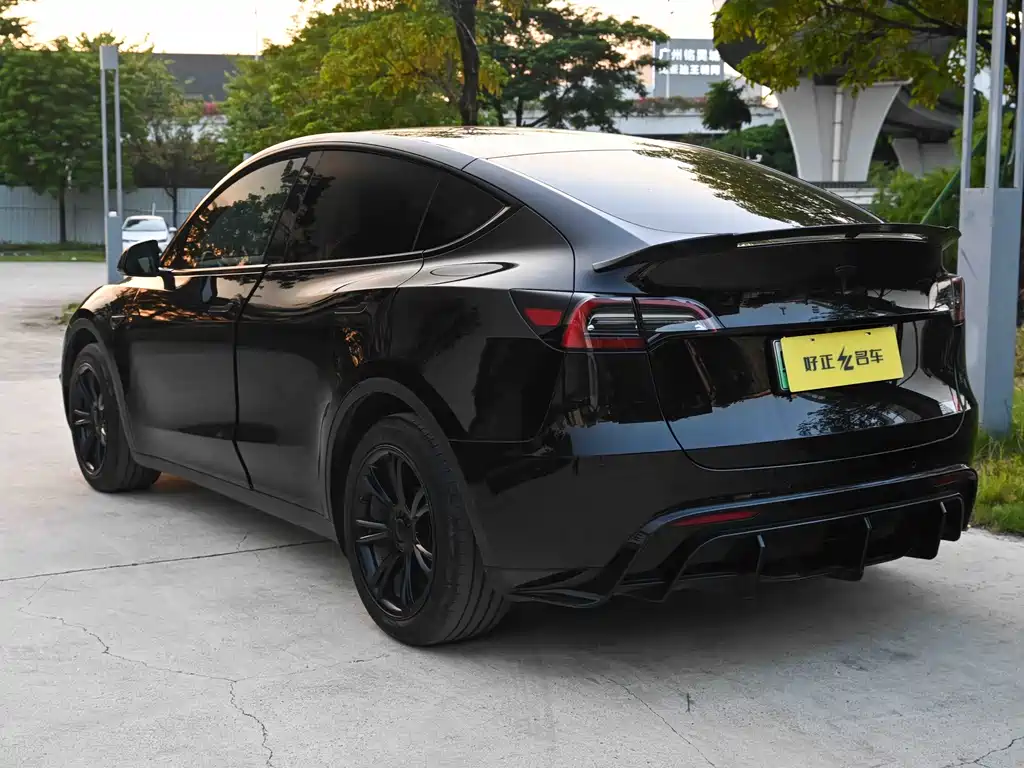 Tesla Model Y — фото 4