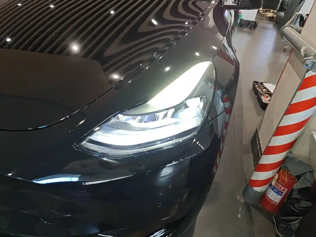 Tesla Model Y — фото 24