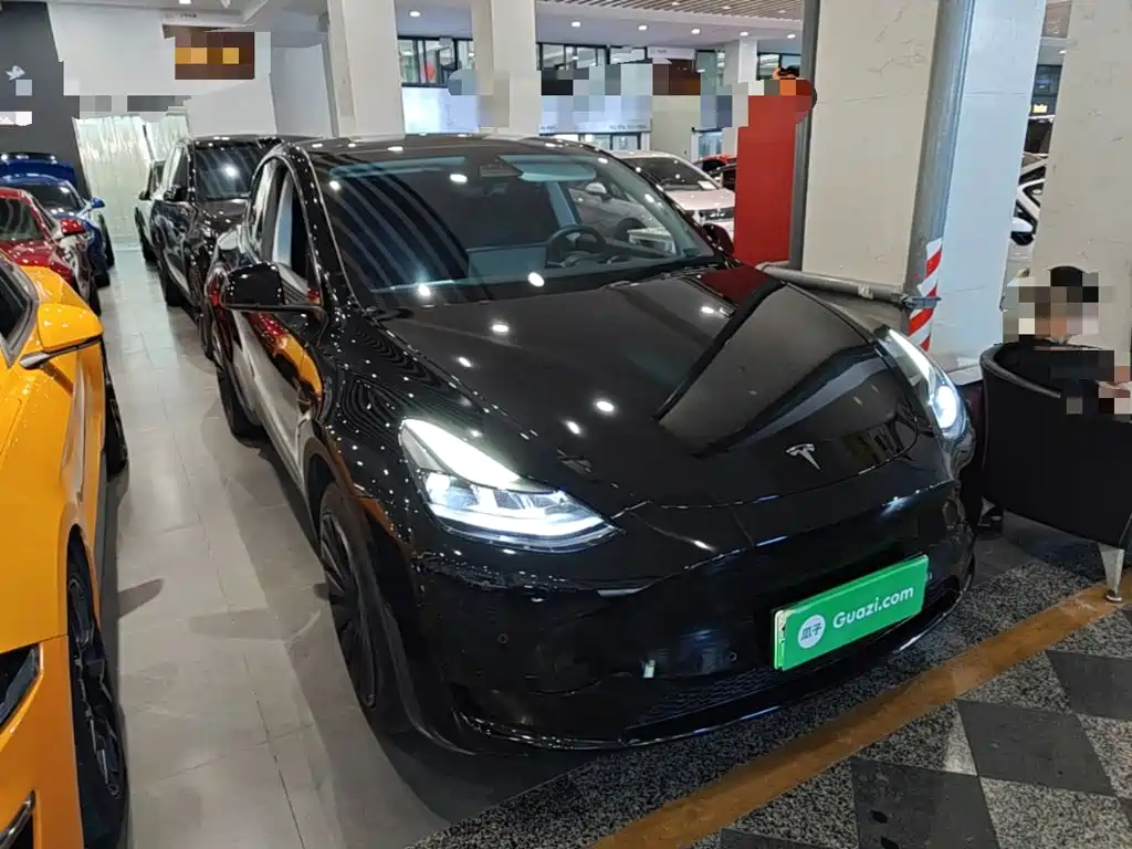 Tesla Model Y — фото 4
