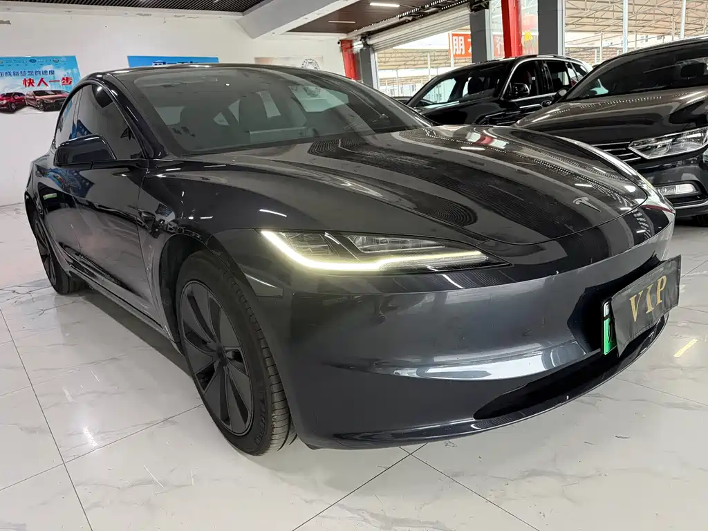 Tesla Model 3 — фото 3