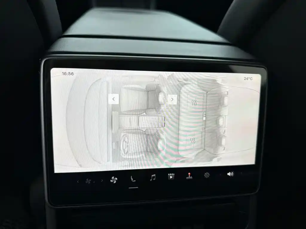Tesla Model 3 — фото 14