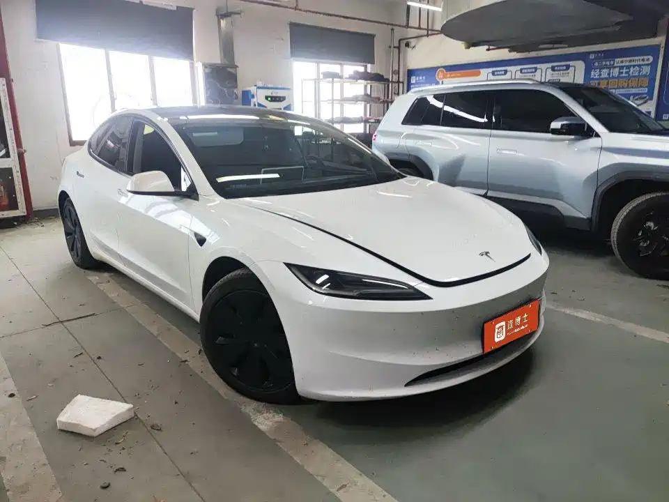 Tesla Model 3 — фото 2