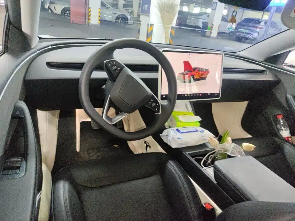 Tesla Model 3 — фото 6
