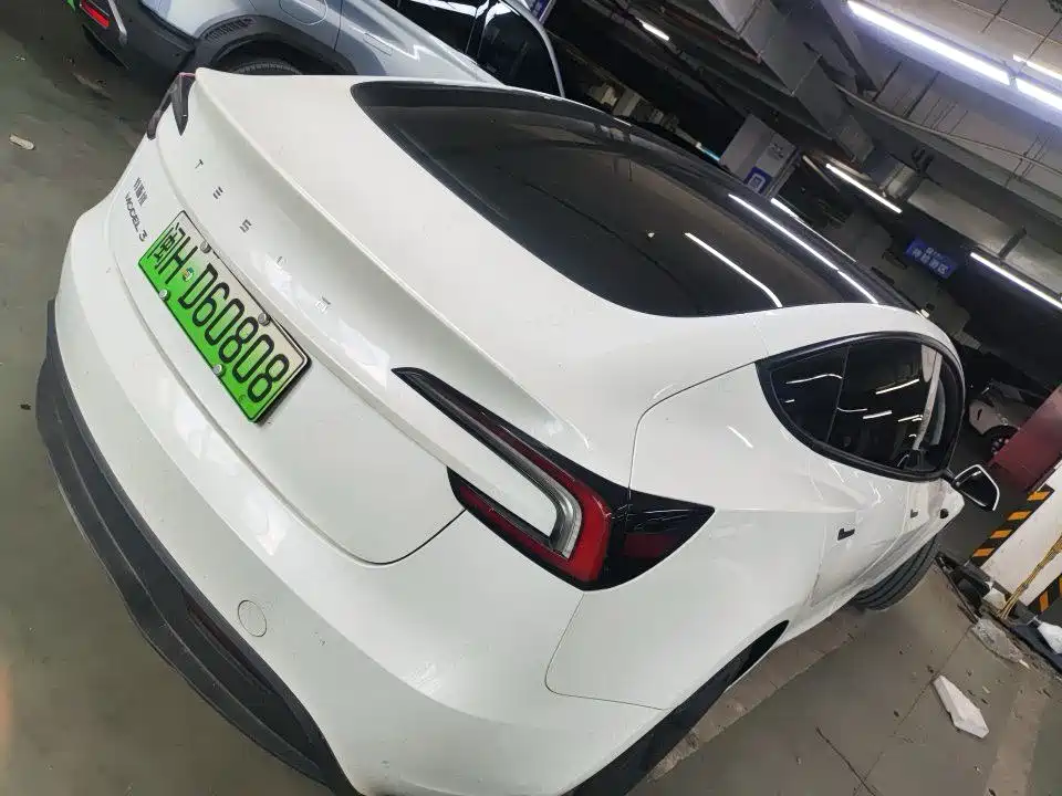 Tesla Model 3 — фото 10