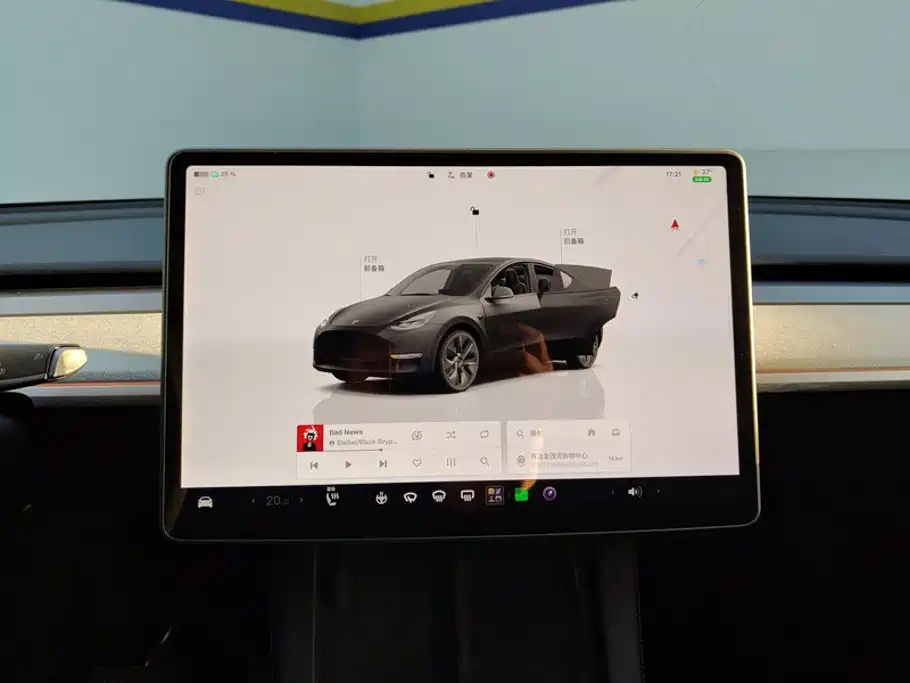 Tesla Model Y — фото 13