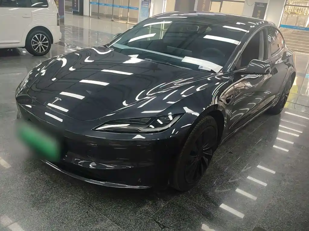 Tesla Model 3 — фото 2