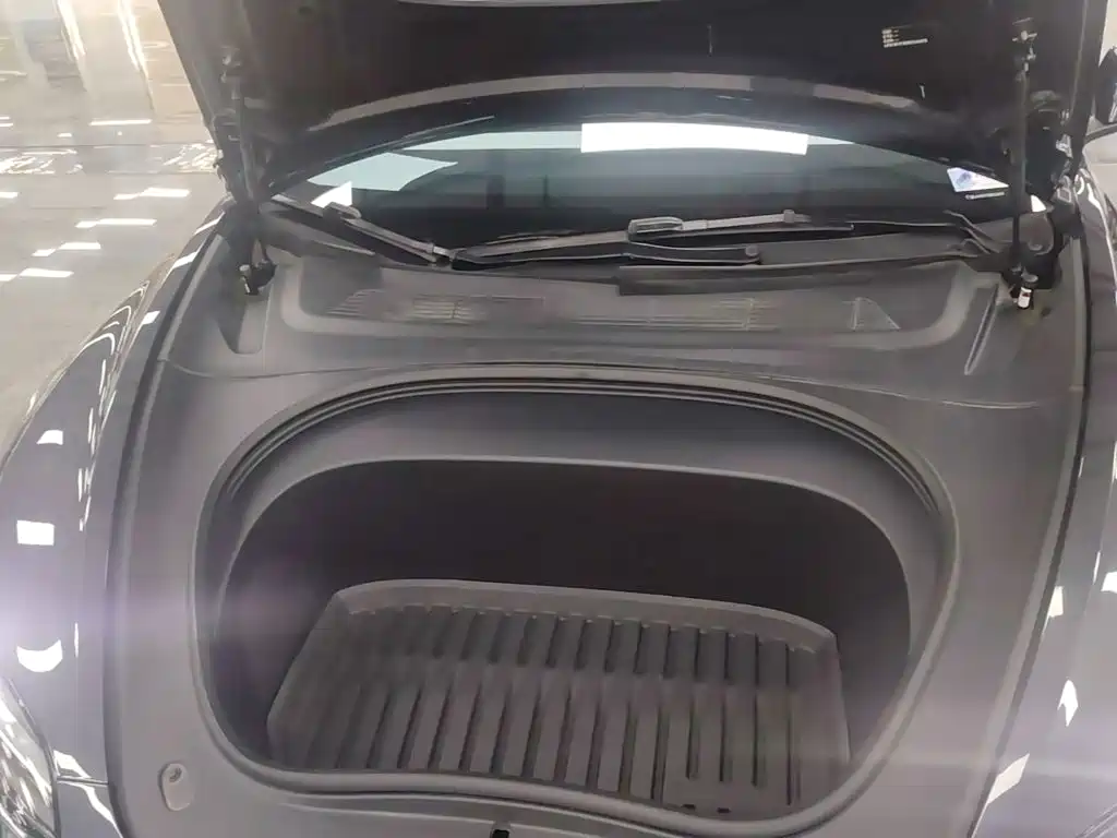 Tesla Model 3 — фото 20