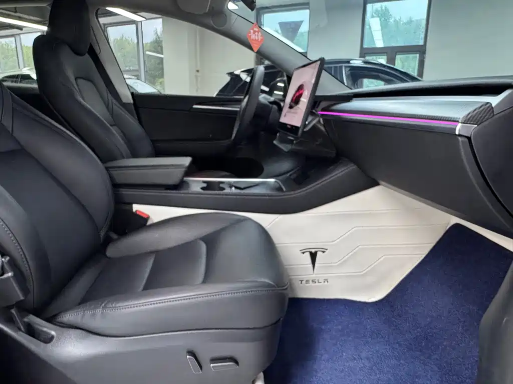Tesla Model Y — фото 19