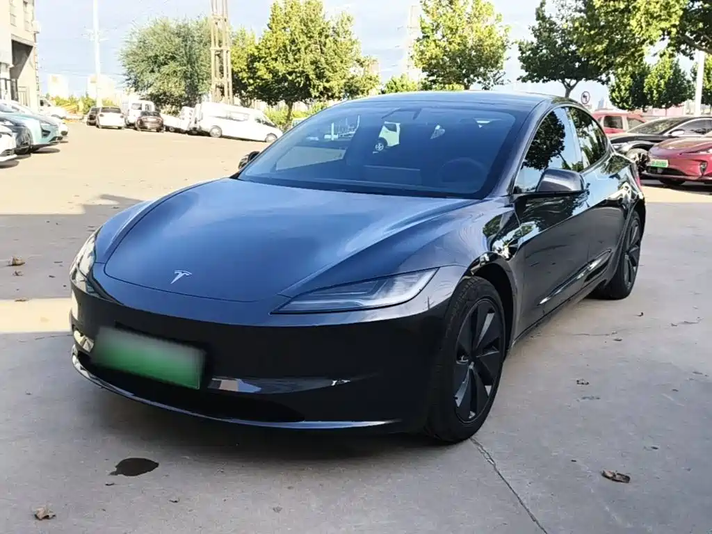 Tesla Model 3 — фото 2